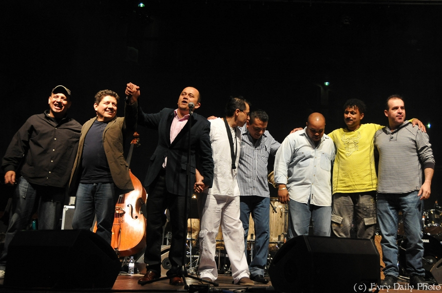 Evry Daily Photo - Fete de la Musique Evry 2010 - Yuri Buenaventura - large - 4735798739.jpg